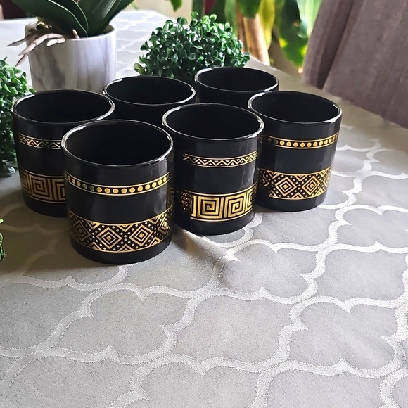 Set Of 6 Ceramic Succulent Planters 3x3 Black With Gold Geometric Design. - Picture 7 of 11